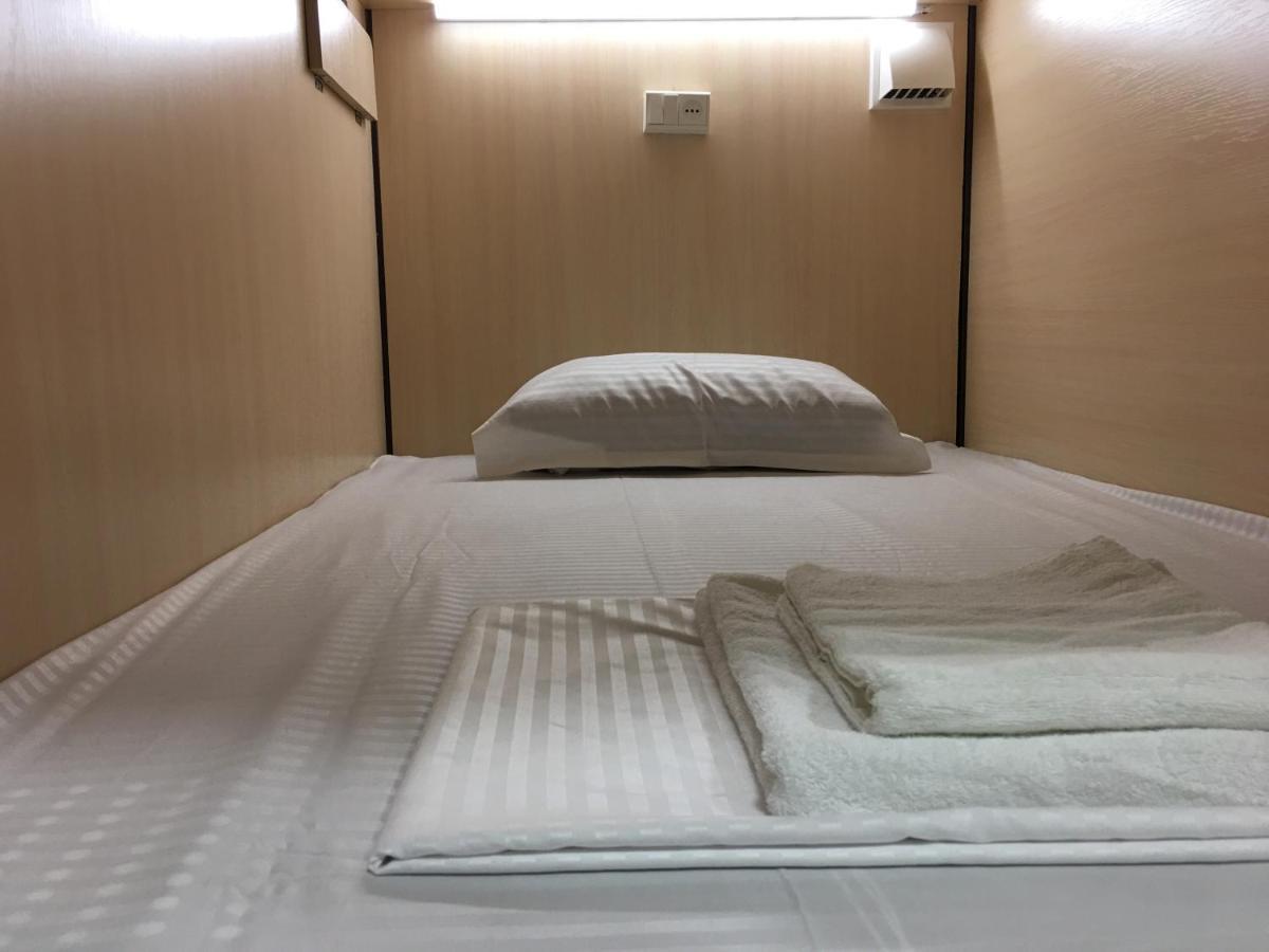 Bonvenon capsule Hostel Erevan Esterno foto